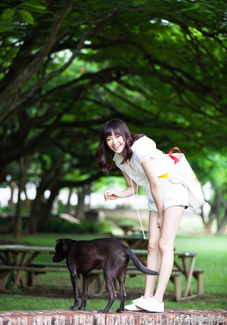 Nhan sắc như nắng mai của con gái Triển Chiêu Tiêu Ân Tuấn khiến dân tình mê mẩn